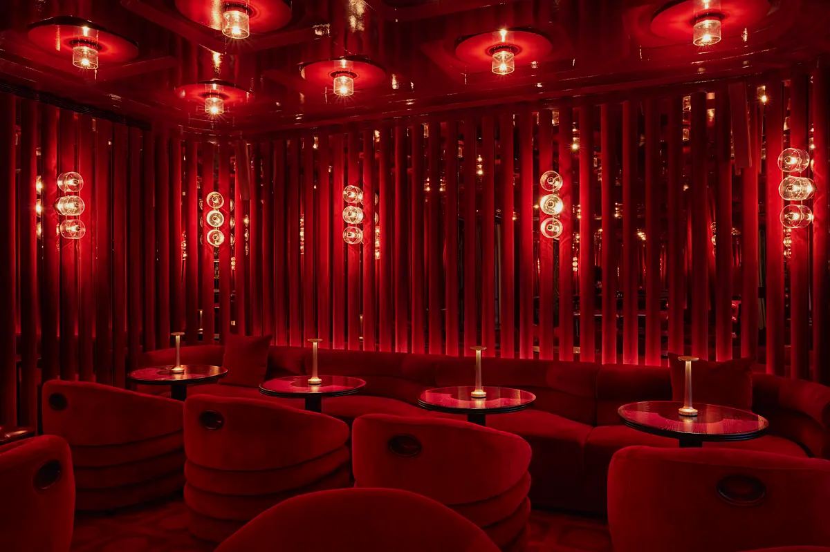 Velvet booths at Upstairs at Langan's